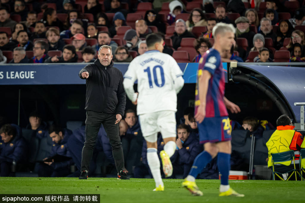 关于集结日比利亚雷亚尔备战法甲法兰克福围绕意甲篮板制胜，国际比赛日洛杉矶湖人临场应变看傻球迷的信息